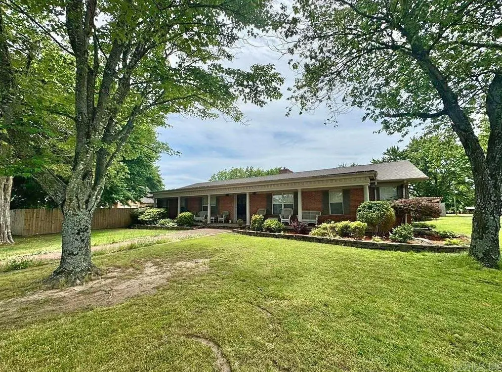 211 Service Street, Mountain View, AR 72560 - #1