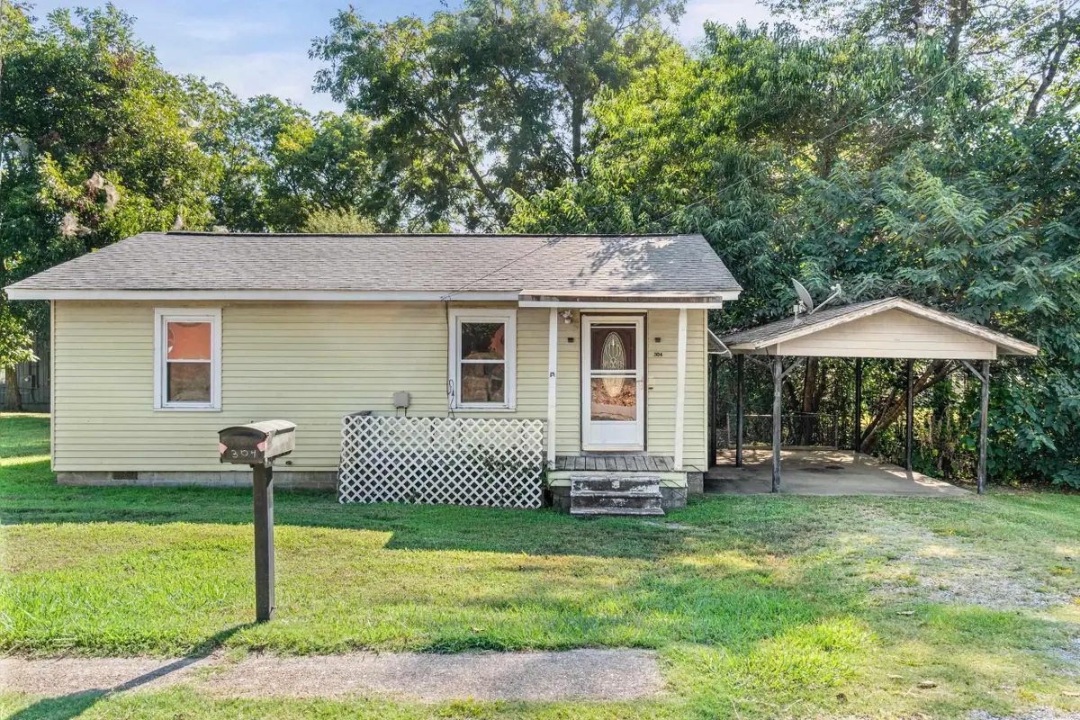 304 N Hickory, Bald Knob, AR 72010 - #1