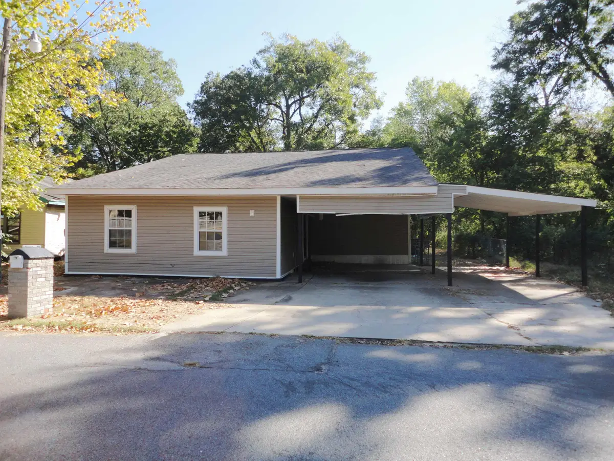 1007 S Holly Street, Pine Bluff, AR 71603 - #1