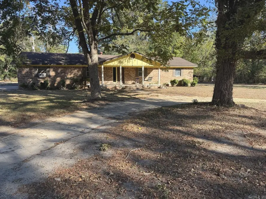 302 9th Avenue, Leola, AR 72084 - #3