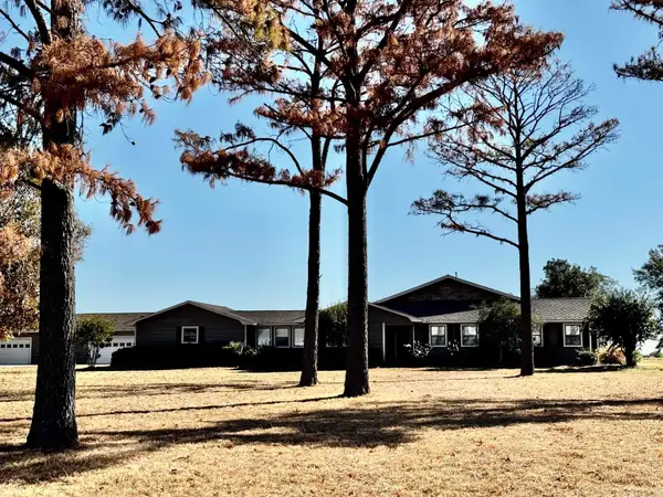 108 Carle Drive, Stuttgart, AR 72160