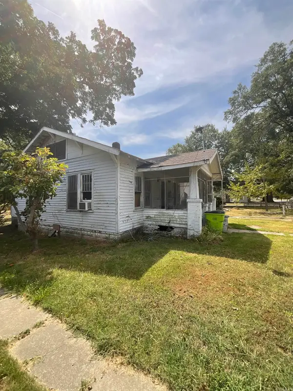 809 S Lowe Street, Stuttgart, AR 72160