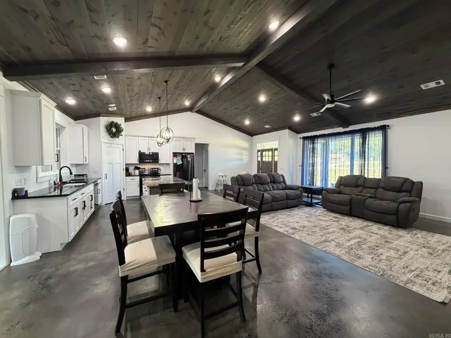 525 Harding Blvd, Mountain View, AR 72560 - #2