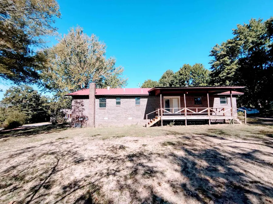 911 Roper St, Mountain View, AR 72560 - #3