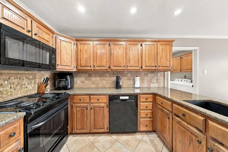 8 Winona Dr, Maumelle, AR 72113 - #3