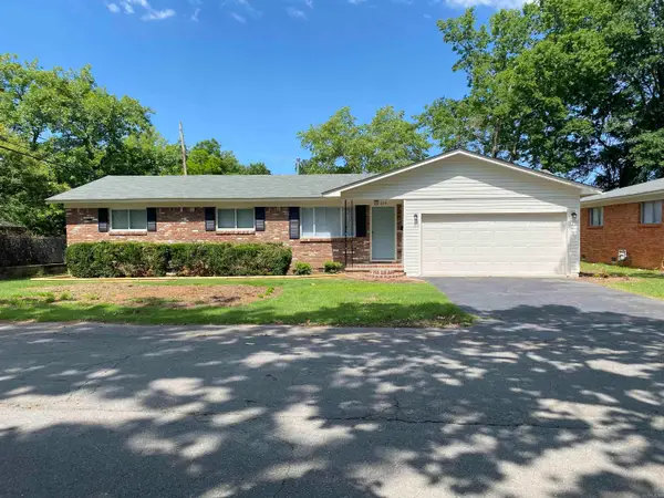 224 Sunnymeade Drive, Little Rock, AR 72205