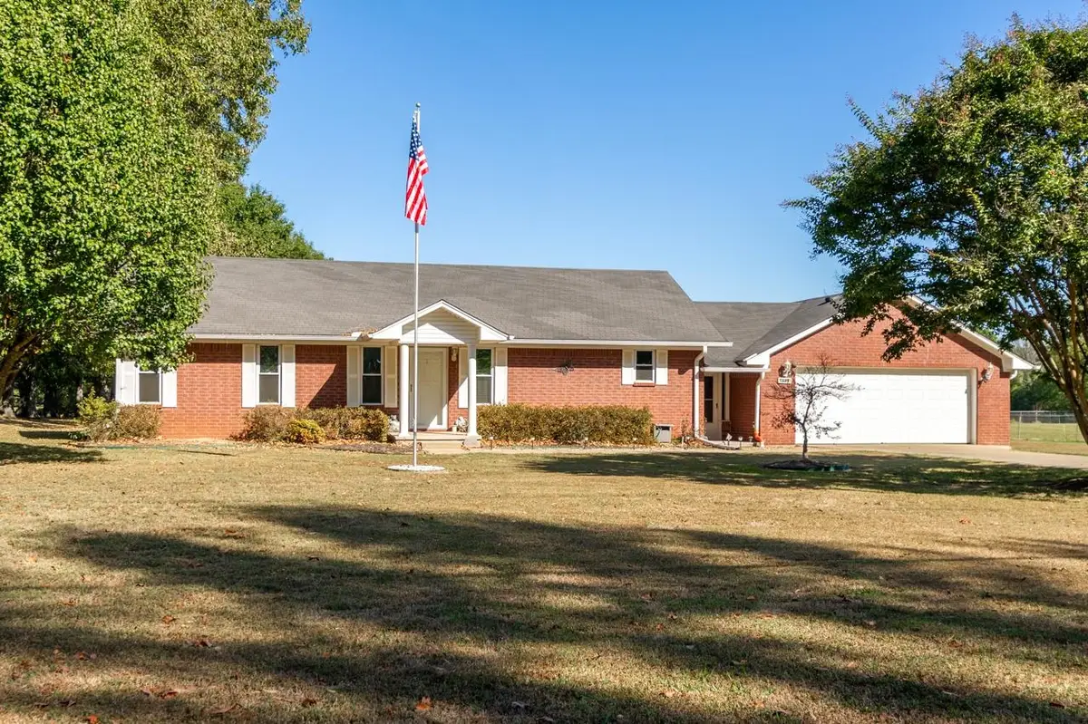 1332 Cocklebur Rd., Ward, AR 72176 - #1