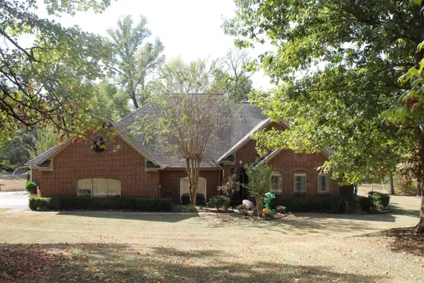 18 Dogwood Circle, Nashville, AR 71852
