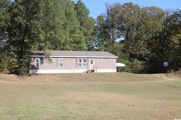 62 County Line Dr., Glenwood, AR 71943