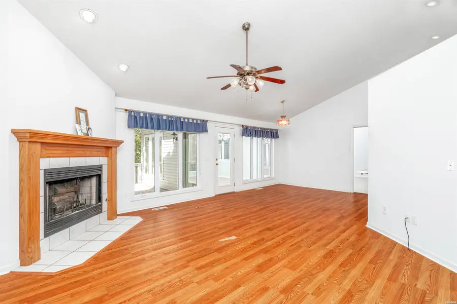 11 Campeon Court, Hot Springs Village, AR 71909 - #2