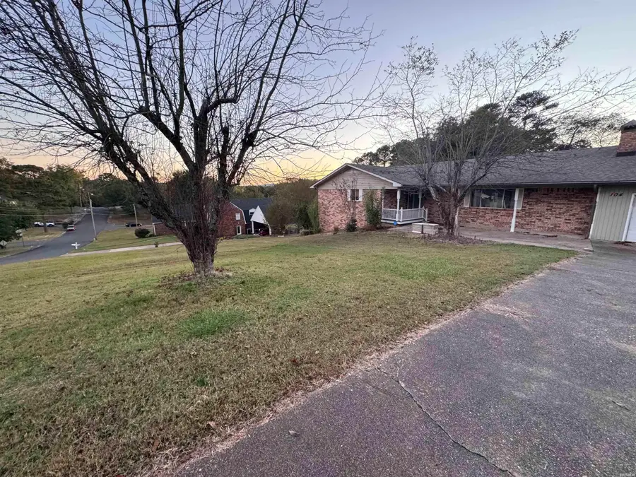 104 Maplewood Court, Hot Springs, AR 71901 - Image #2