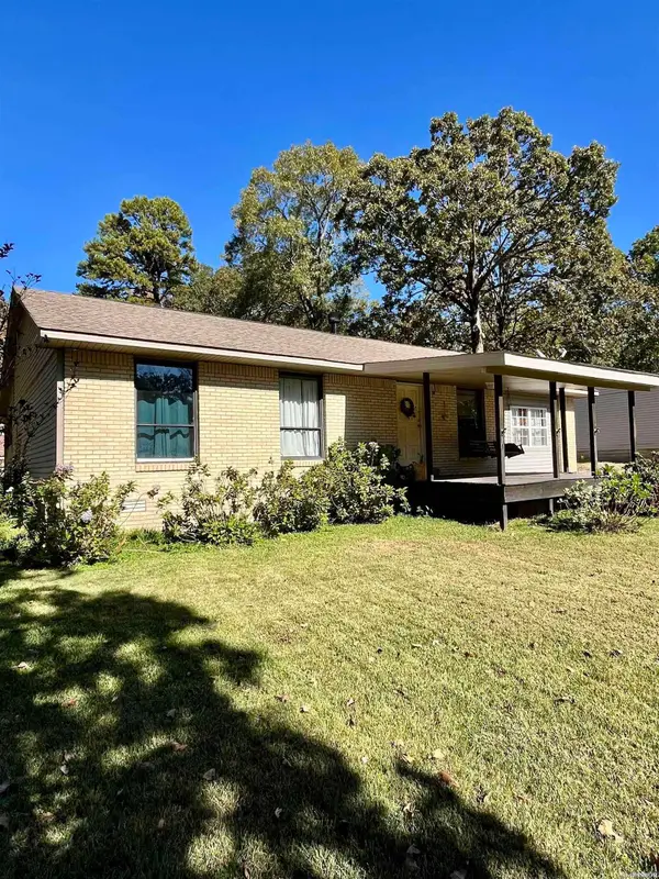 2540 Lakeside Drive, Benton, AR 72019