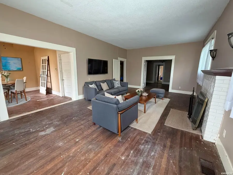 801 Crittenden Street, Arkadelphia, AR 71923 - #3