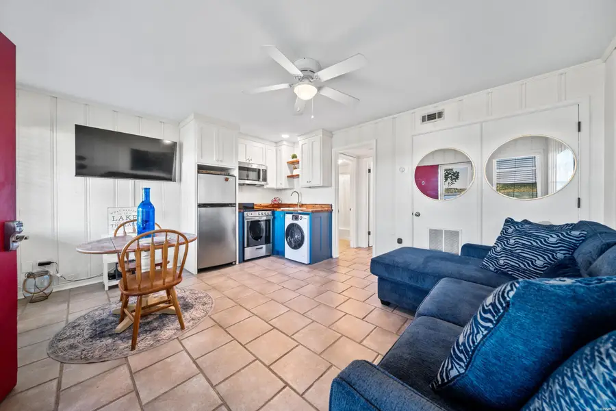 210 Aberina Street #E3, Hot Springs, AR 71913 - #3