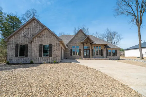 7 Linares Lane, Hot Springs Village, AR 71909