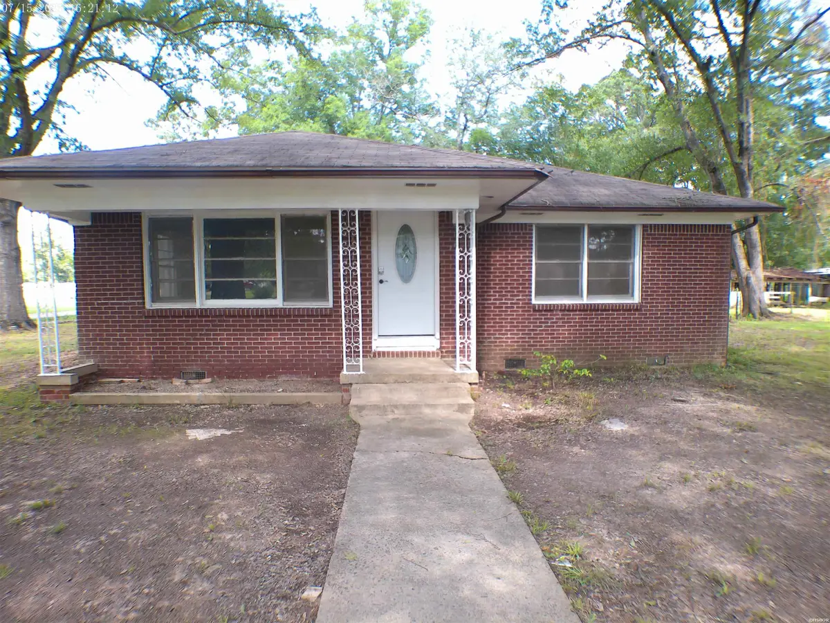 109 N 7th Street, Gurdon, AR 71743 - #1