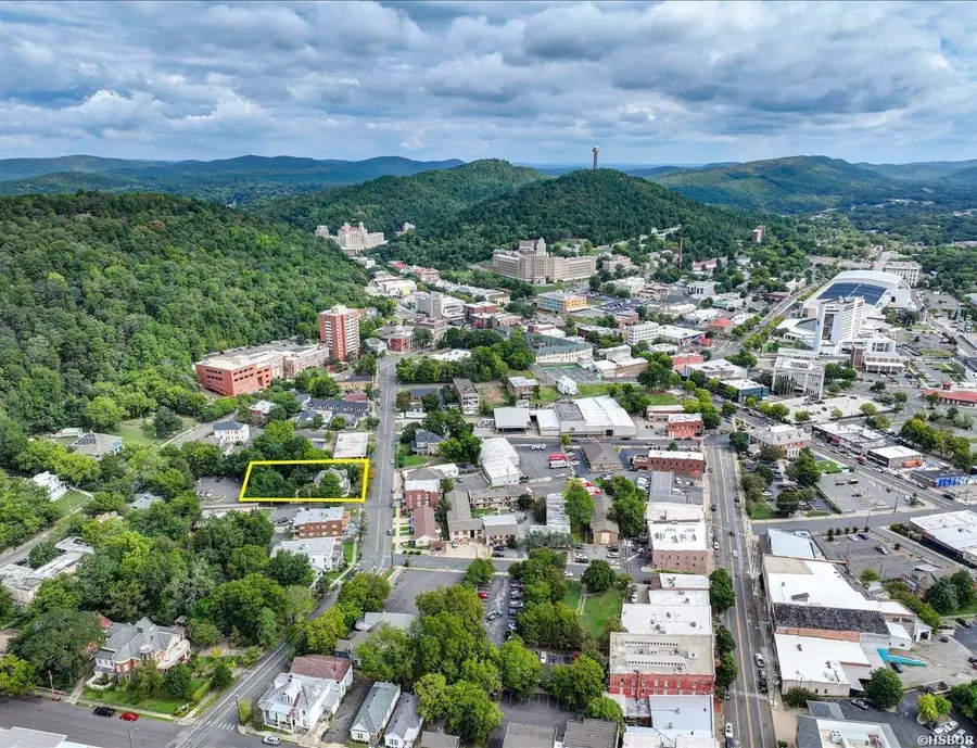 318 Quapaw Avenue, Hot Springs, AR 71901 - #3