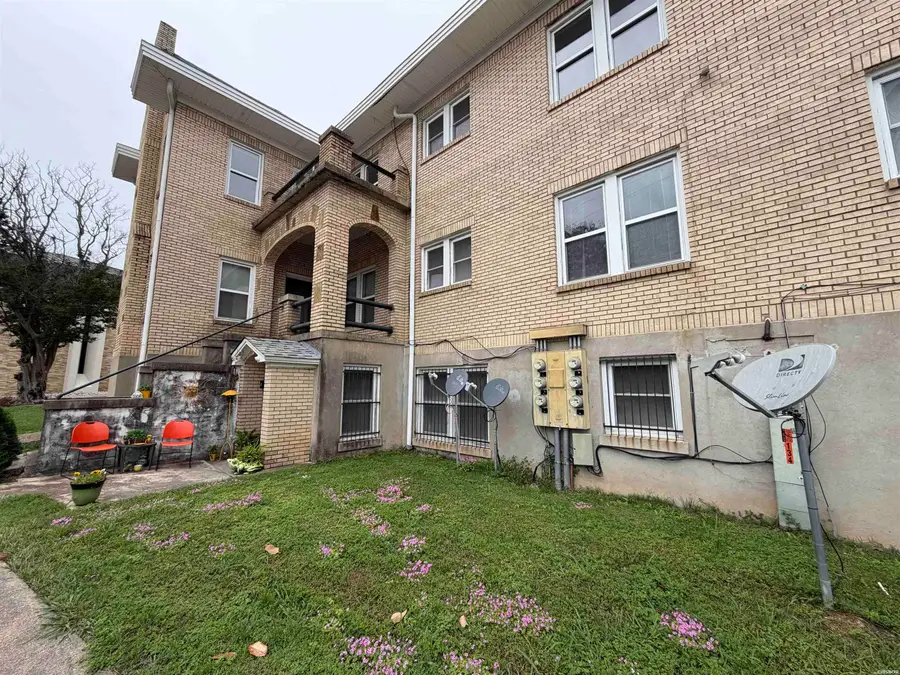 200 Hawthorne Street, Hot Springs, AR 71901 - #2