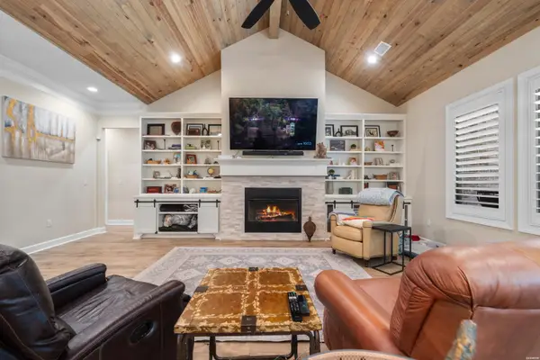 301 Arlington Park Drive, Hot Springs, AR 71901
