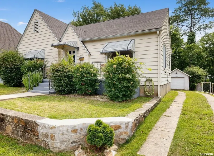 303 Richard Street, Hot Springs, AR 71913 - #3