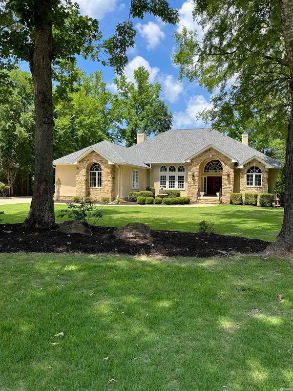 150 Lake Forest Shores Drive, Hot Springs, AR 71913