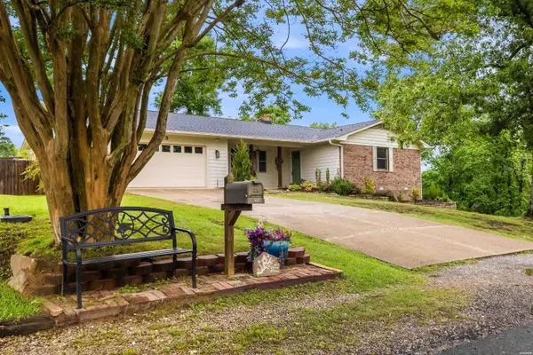 203 Chase Place, Hot Springs, AR 71901