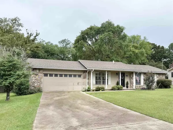 1155 Burchwood Bay Road, Hot Springs, AR 71913