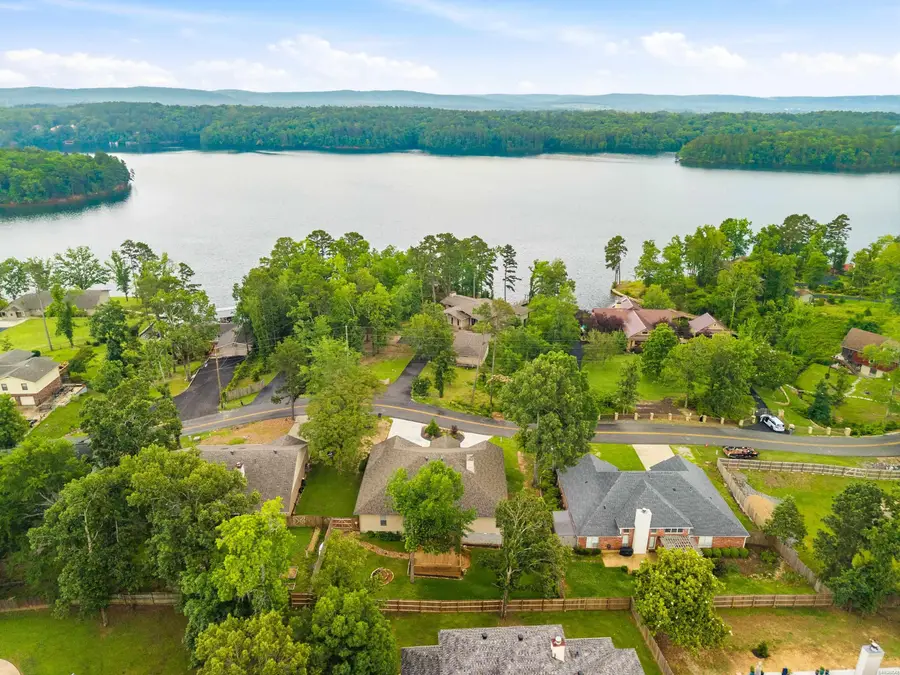 404 Peninsula Drive, Hot Springs, AR 71901 - #3