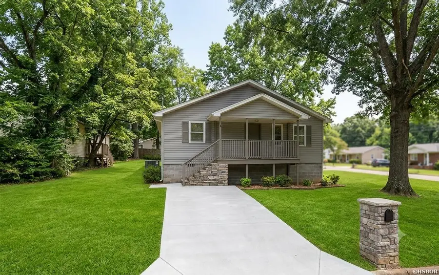 212 Bayard Street, Hot Springs, AR 71901 - #3