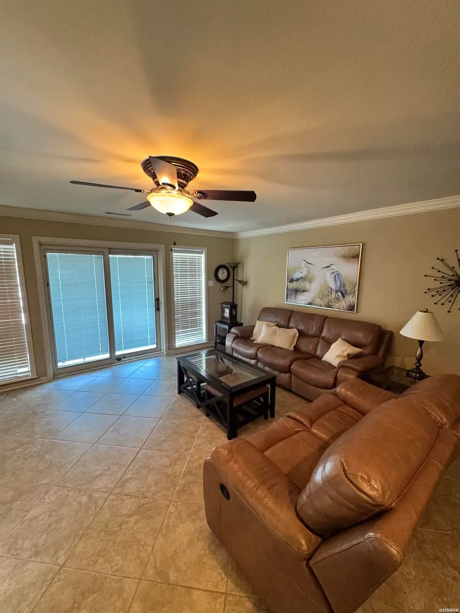 250 Grand Isle Drive #3E, Hot Springs, AR 71913 - #3