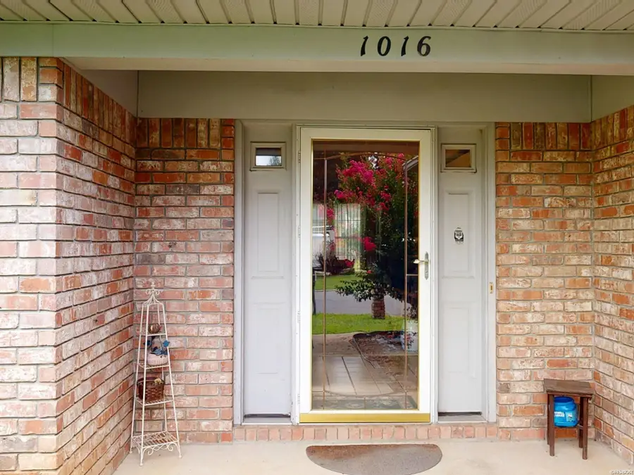1016 Woodlawn, Hot Springs, AR 71913 - #2