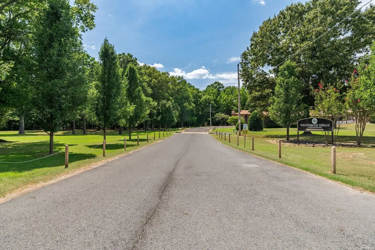 1100 Woodlawn Avenue, Hot Springs, AR 71913 - #1