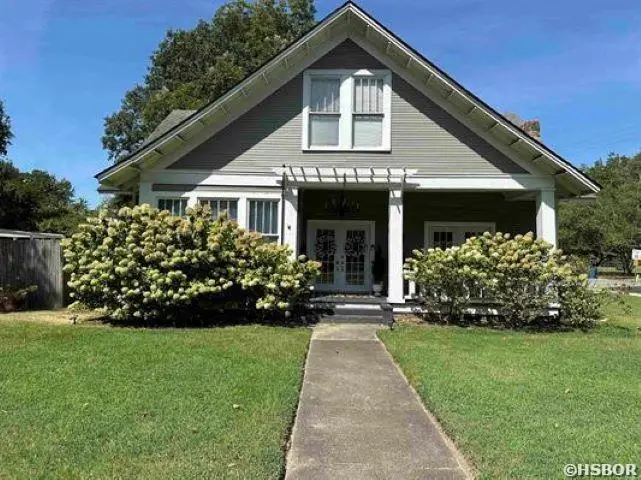 906 School Street, Malvern, AR 72104 - #3