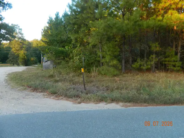 32 Robert E. Lee Drive, Arkadelphia, AR 71923