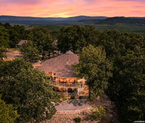 1 Mesero Place, Hot Springs Village, AR 71909