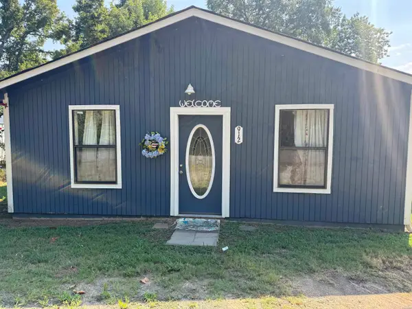 912 Ezell, Perryville, AR 72126