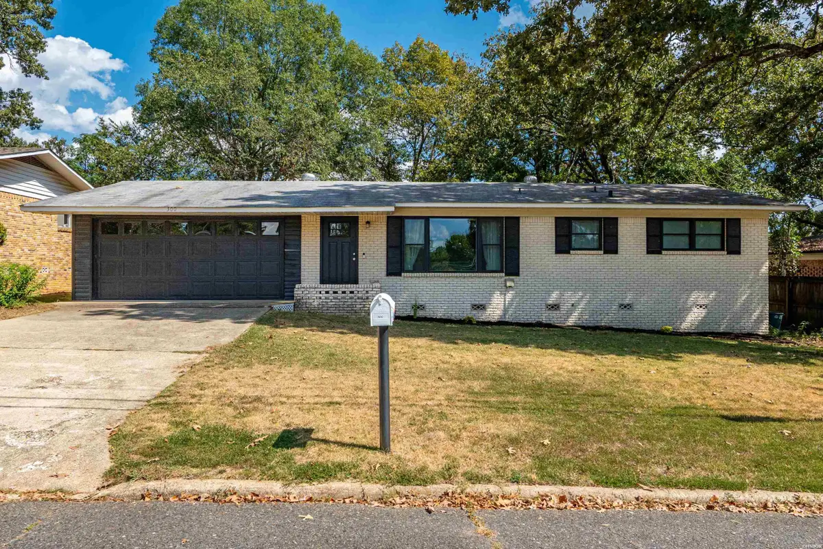 300 Poinsettia Street, Hot Springs, AR 71913 - #1