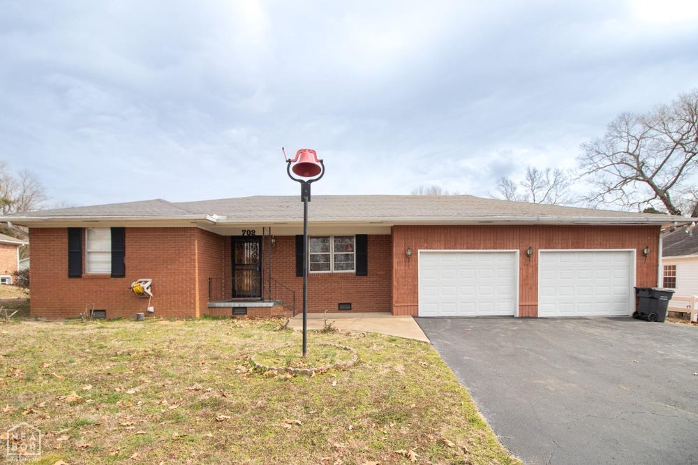 702 N Caraway Road, Jonesboro, AR 72401 ERA