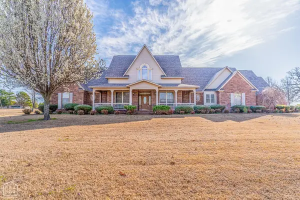 1300 N Locust Street, Newark, AR 72562