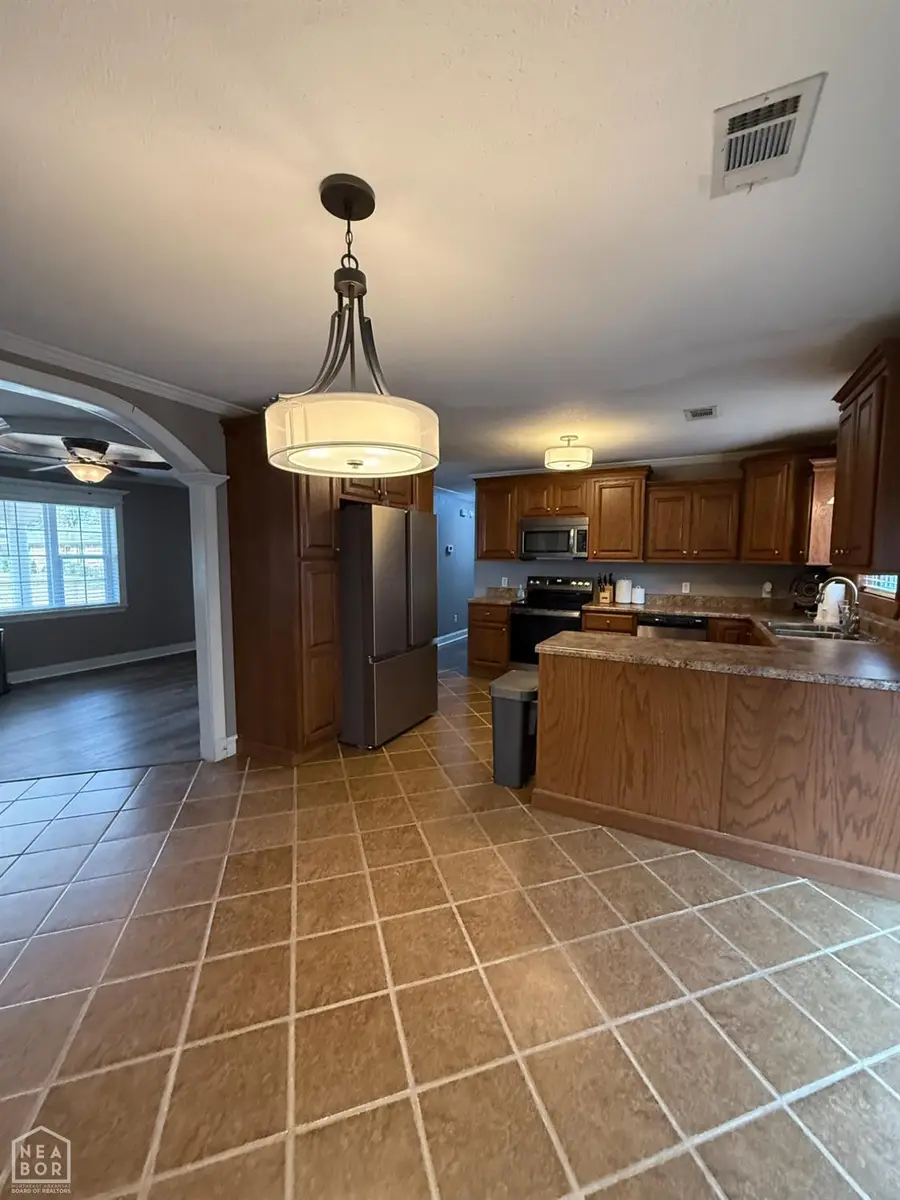 909 Circle Drive, Walnut Ridge, AR 72476 - Image #3