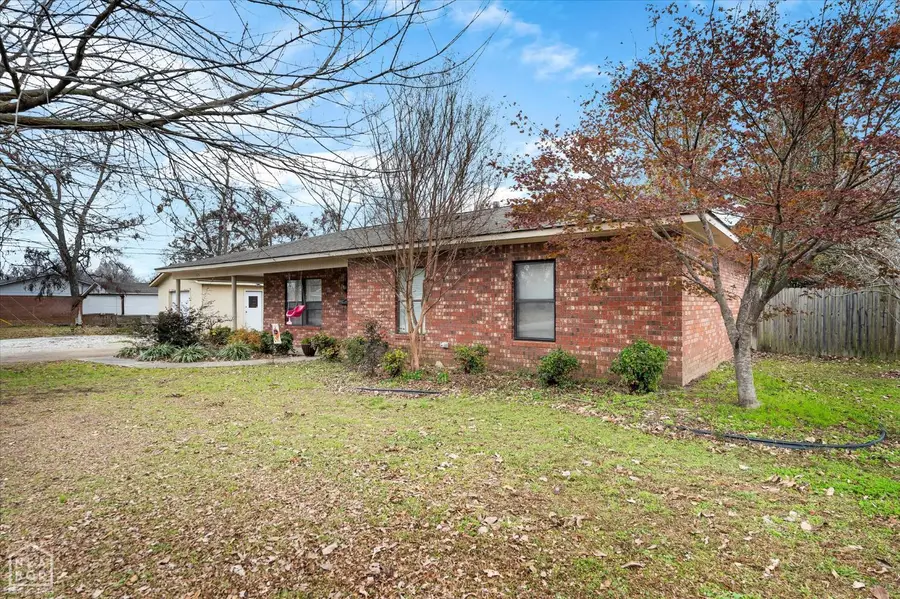 123 E Gum Street, Walnut Ridge, AR 72476 - Image #2