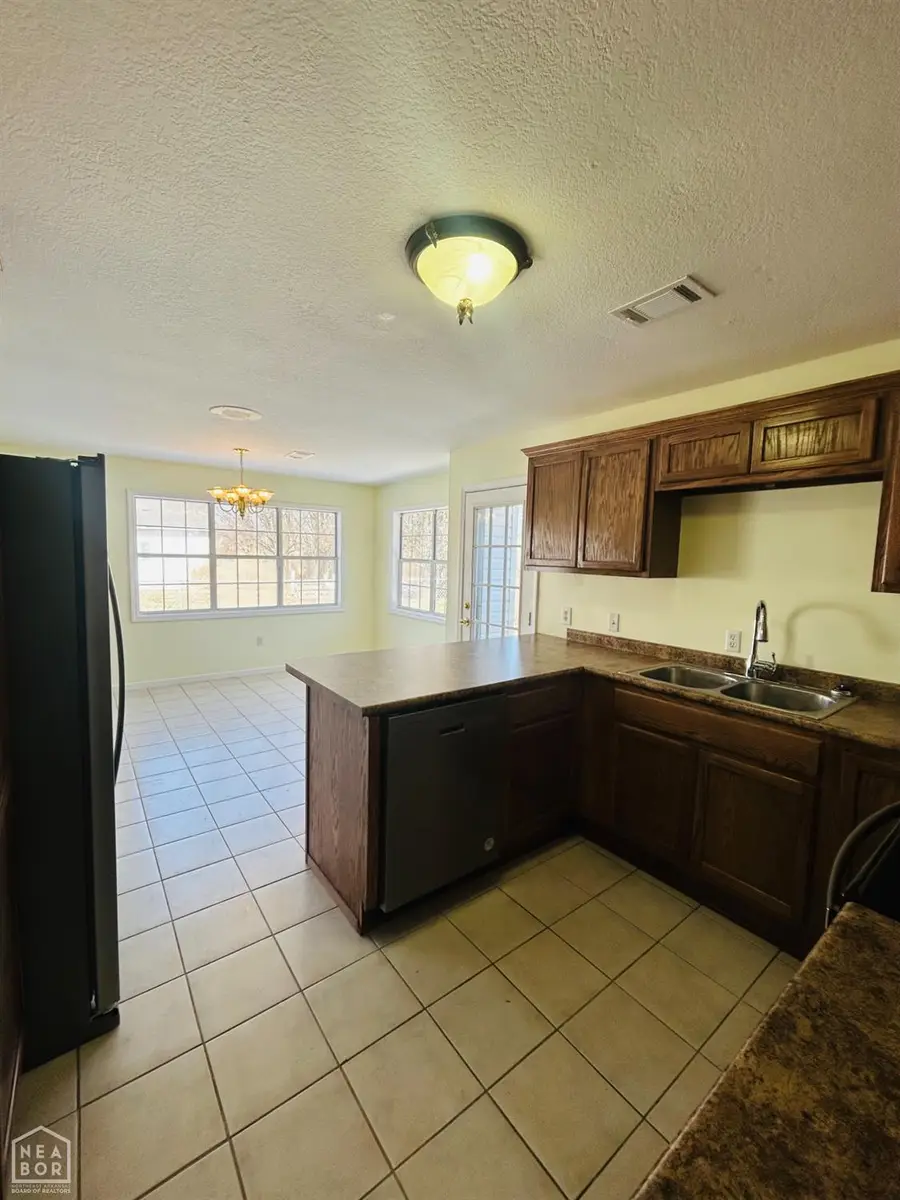 1628 Crepe Myrtle, Jonesboro, AR 72401 - #2