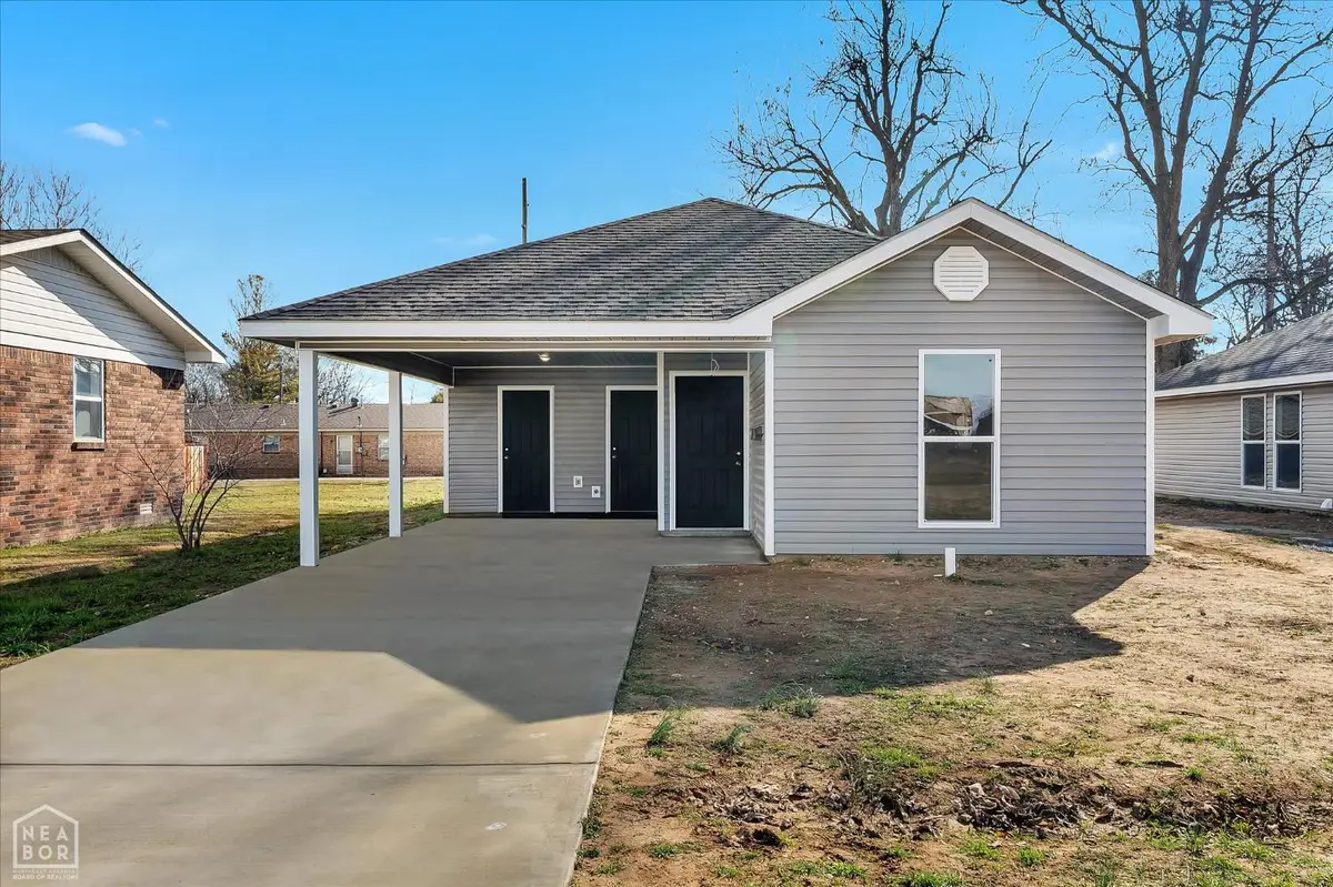 212 NE Front Street, Walnut Ridge, AR 72476 - #1