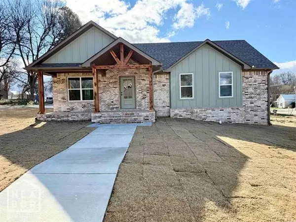 312 W Light Street, Paragould, AR 72450