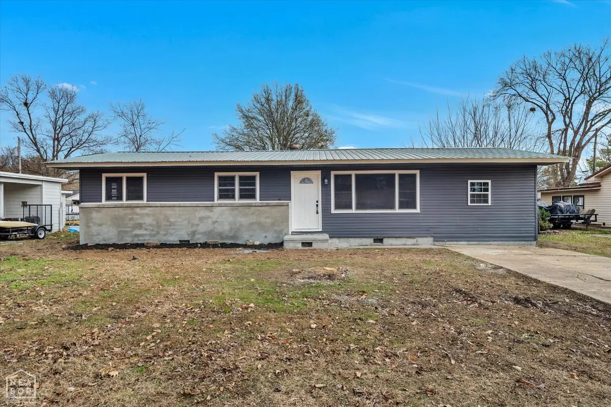 707 E Elm Street, Walnut Ridge, AR 72476 - #1
