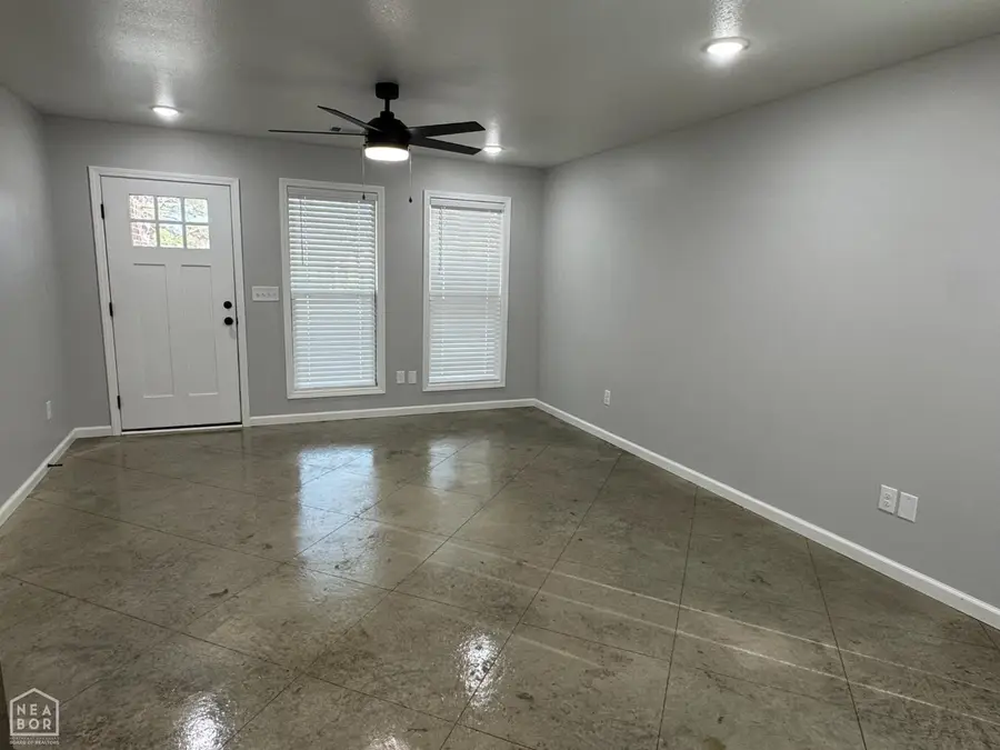 2304 Rector Rd, Paragould, AR 72450 - #2