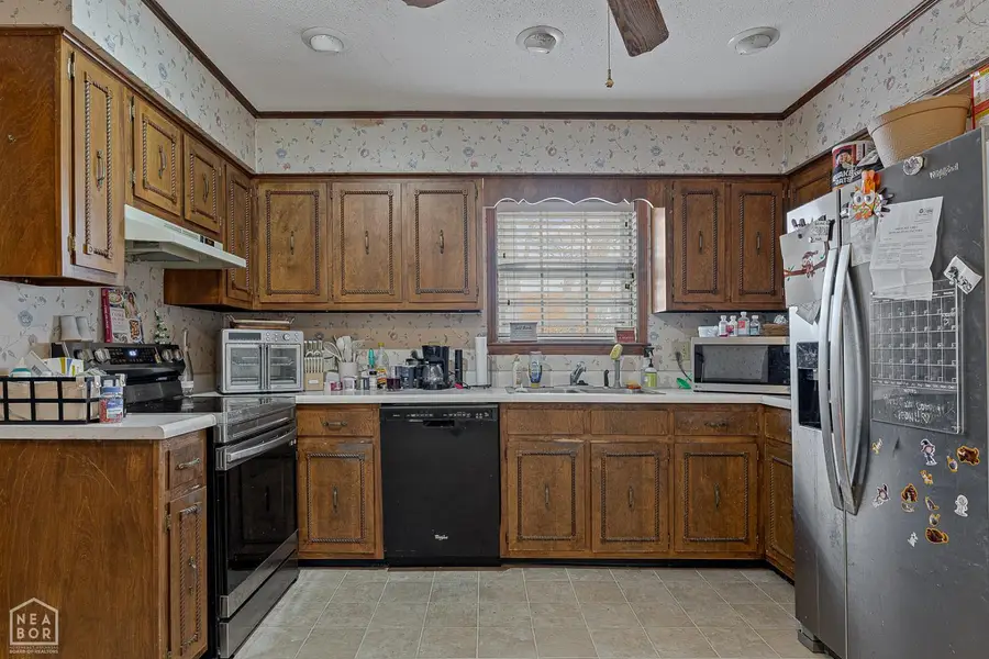 1021 Broadmoor Street, Blytheville, AR 72315 - #3