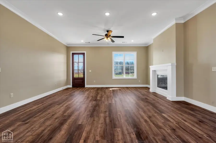 100 Arrow Drive, Walnut Ridge, AR 72476 - #3