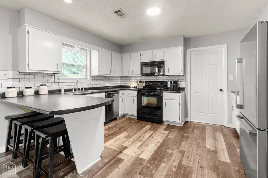 403 Hidden Valley Drive, Paragould, AR 72450 - #2