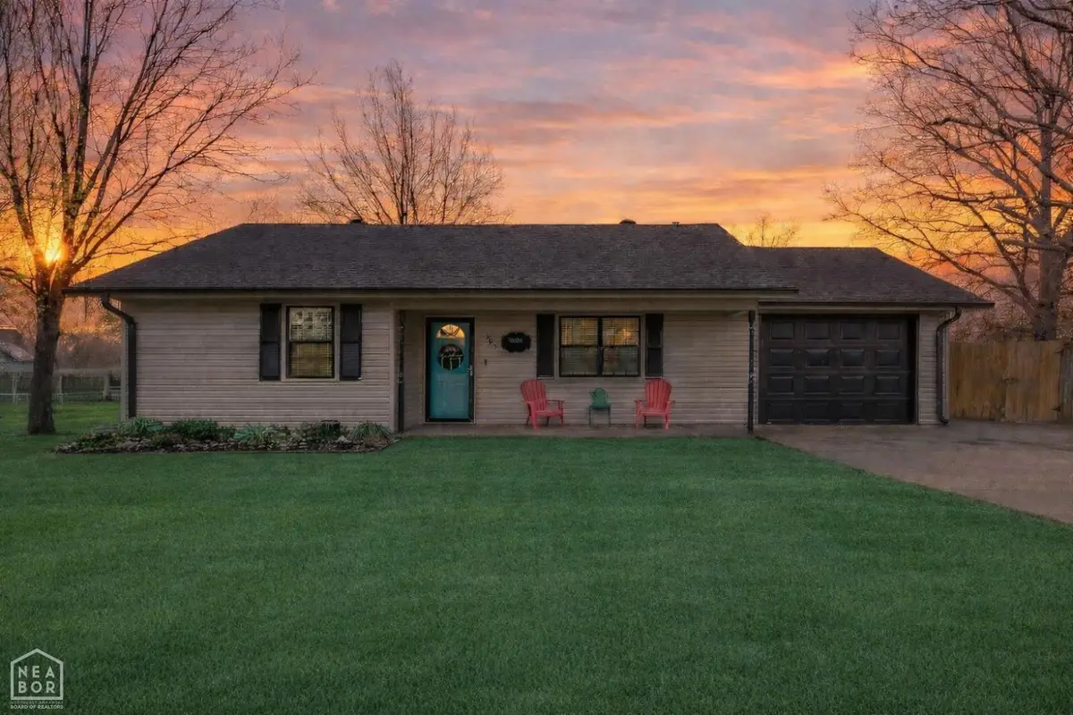 305 W School Street, Brookland, AR 72417 - #1